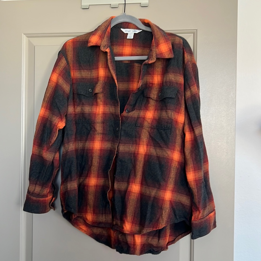 Old Navy Boyfriend Fit Flannel Button Up Shirt